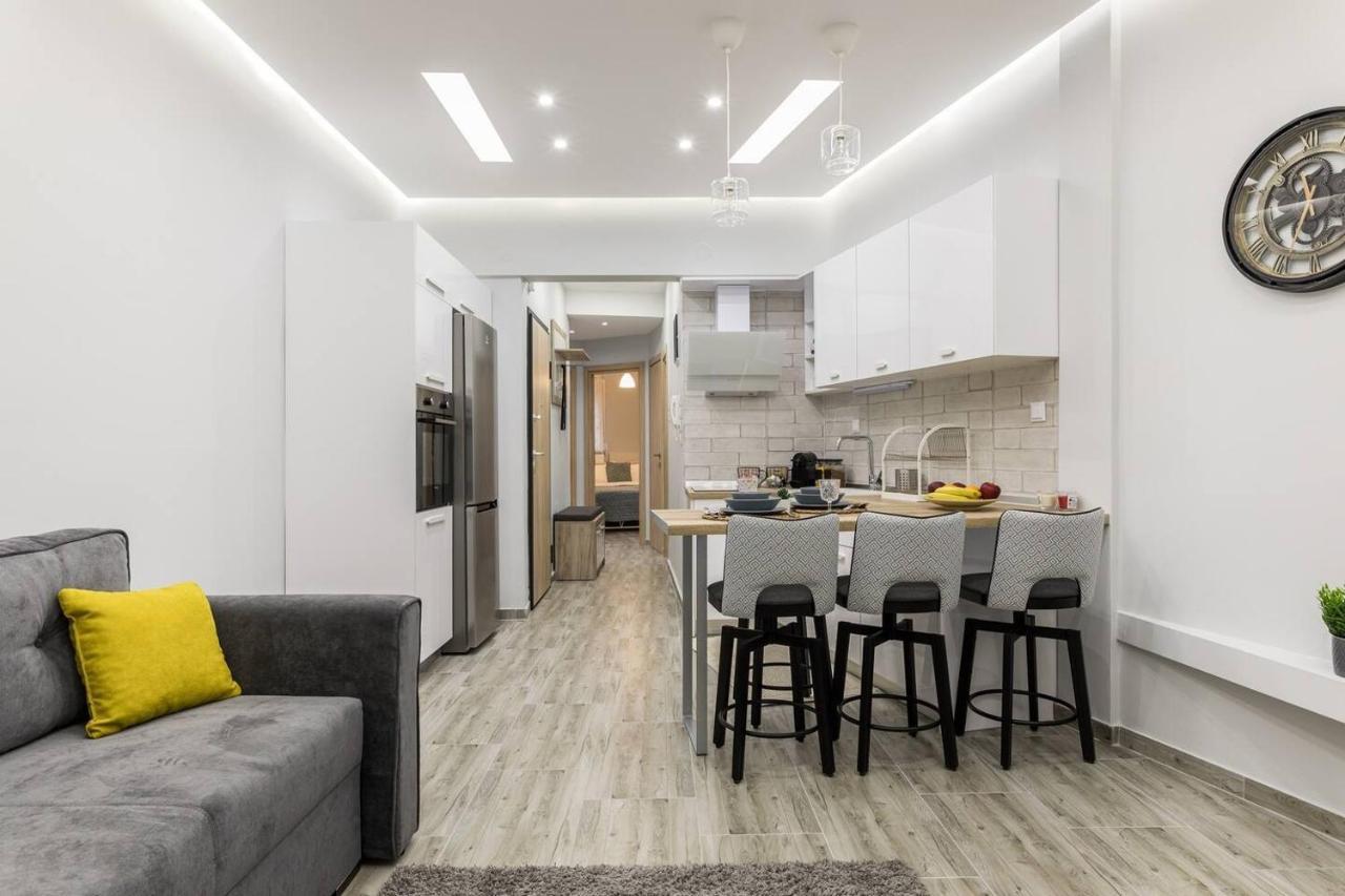 J&T Central Apartment Thessaloniki Buitenkant foto